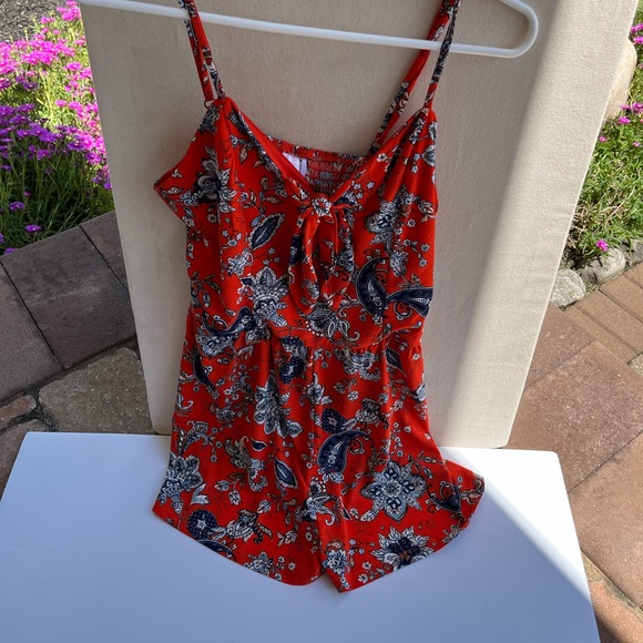 Romper - Picture 4 of 8